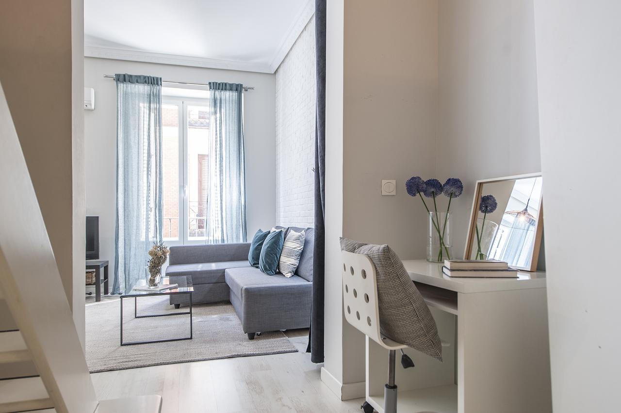 Apartament Plaza De Cibeles Madryt Zewnętrze zdjęcie